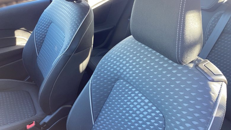 Ford Fiesta 1.1 Zetec 3dr Petrol Hatchback